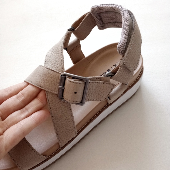 Lucky Brand▪️Platform Leather Sandals w/ adjustable back - Picture 5 of 5